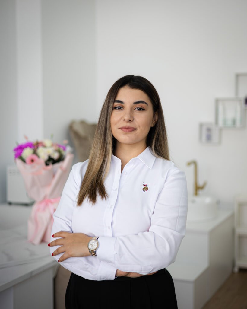 Anđela, nail artist salona Diamond